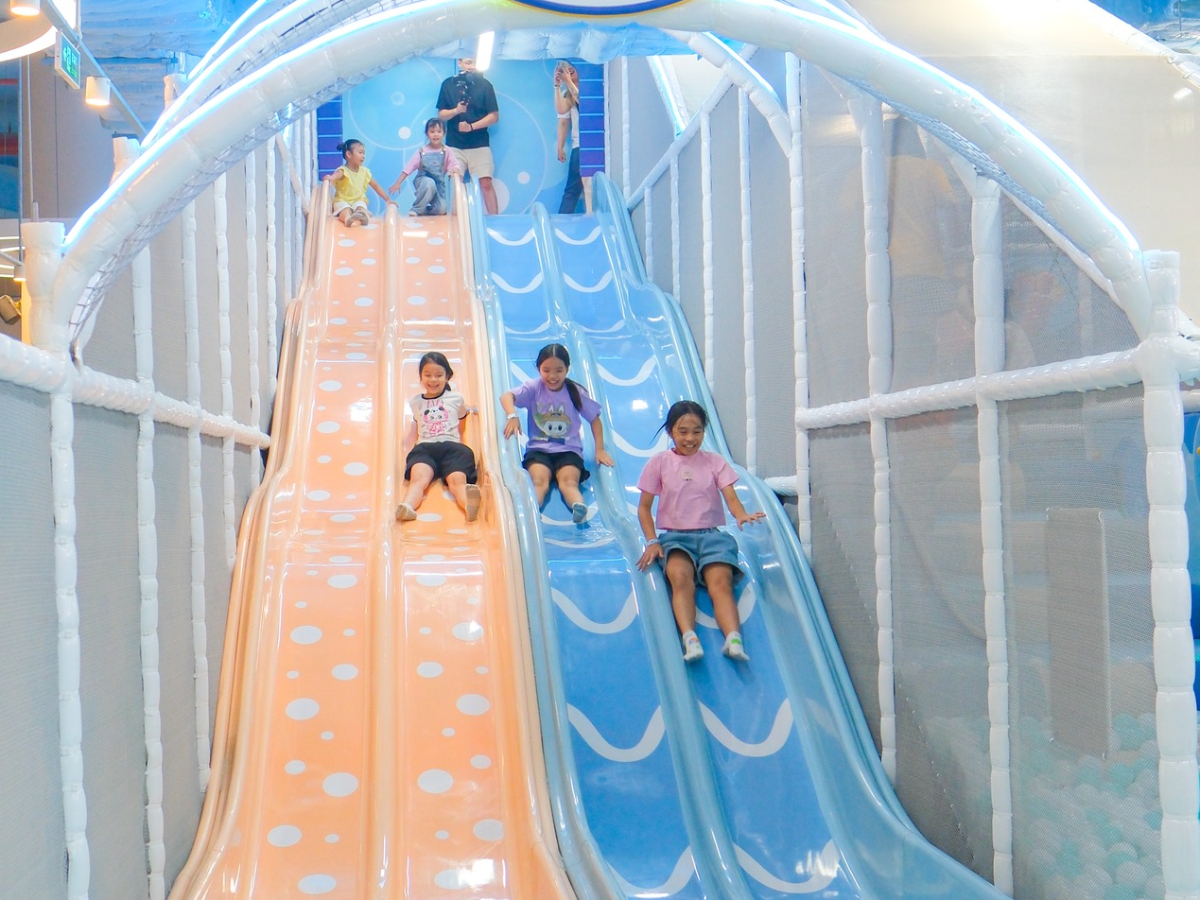 tiNiWorld Aeon Bình Tân